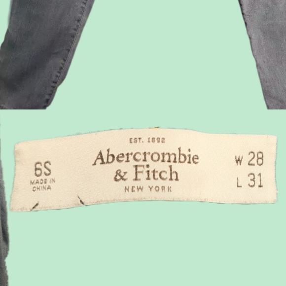 ABROCROMBIE & FITCH SKINNY JEANS - Picture 3 of 3